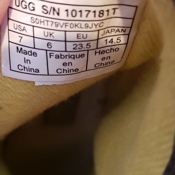 UGG toddler boots - Picture 6 of 7